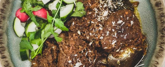 Beef Rendang with salad