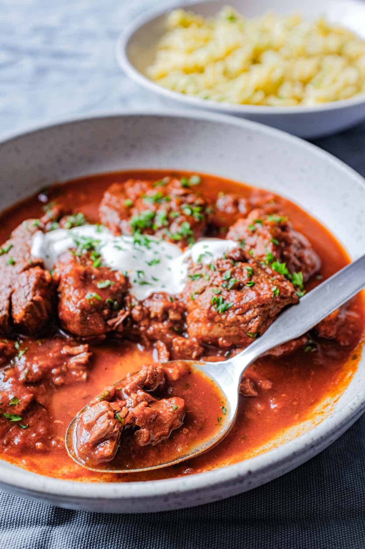 Pörkölt (Hungarian Beef Stew) A delicious beef stew recipe at Cook Eat World