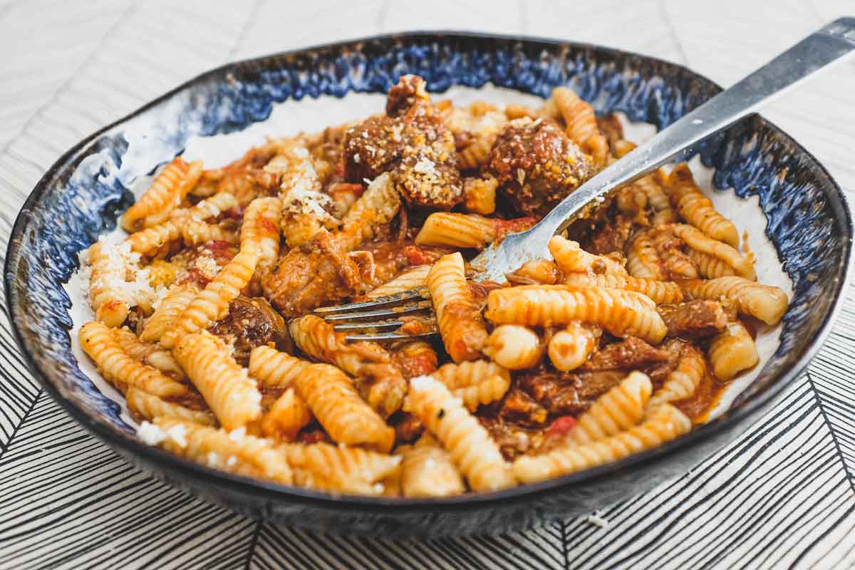 Chef Neal Cavatelli Class with Pork Sugo on CocuSocial Zoom – Redbird