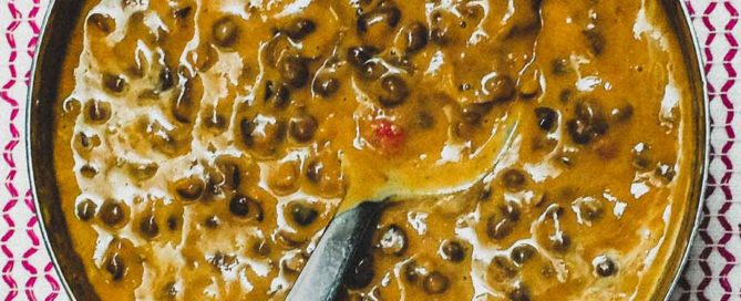 A small pan of dal akahani - lentil curry