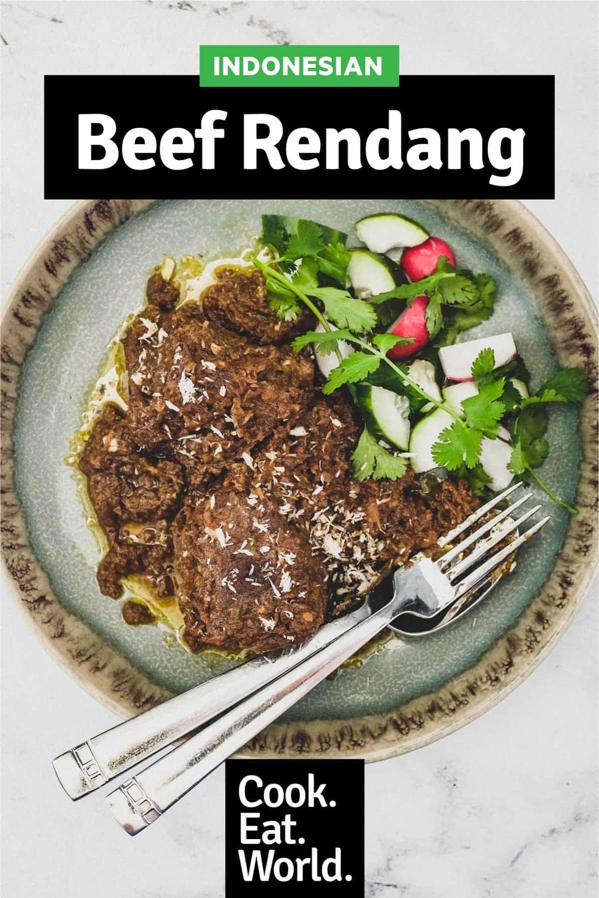 Beef Rendang with salad vegetables