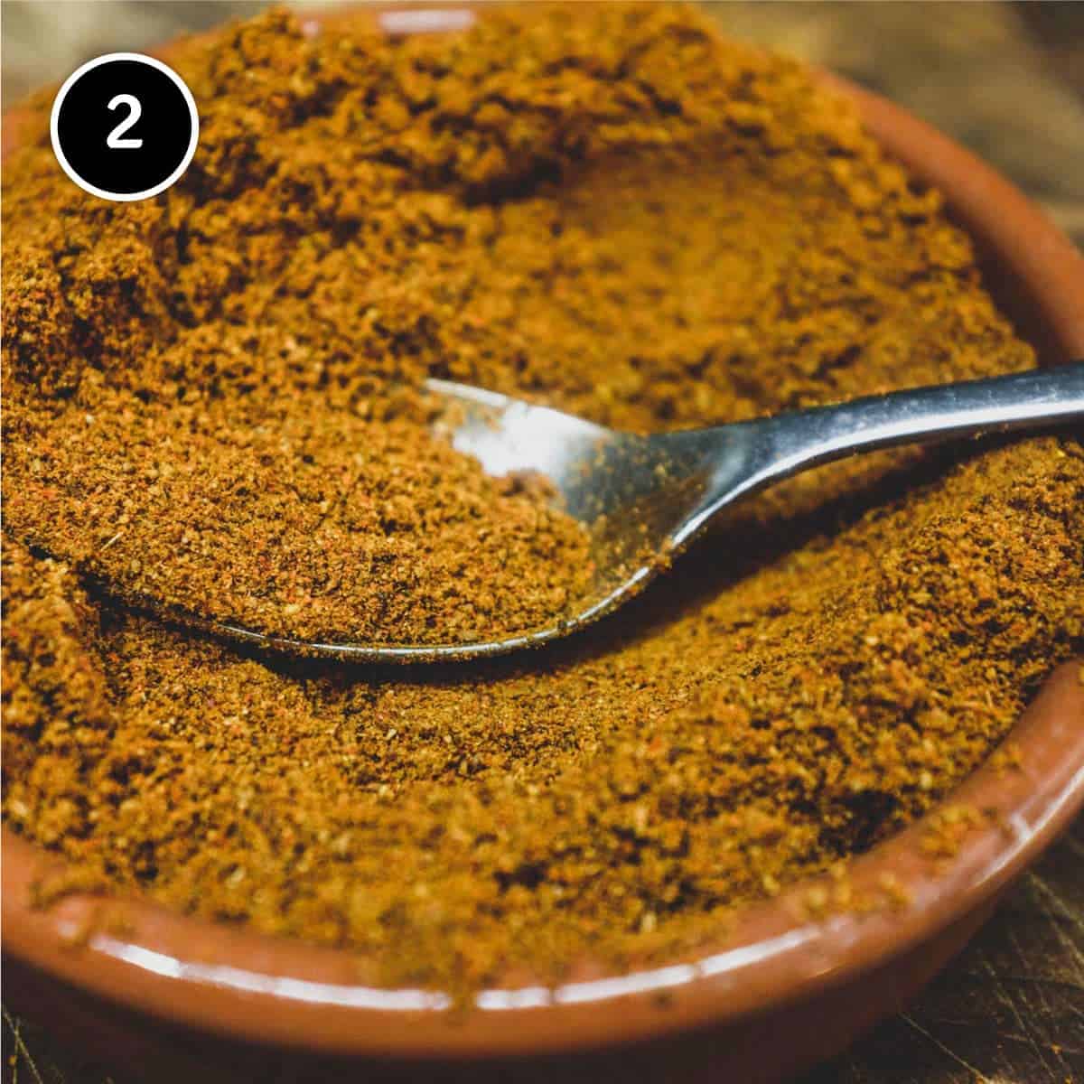 A finely ground curry powder for Keralan Chicken Curry (Nadan Khozi)