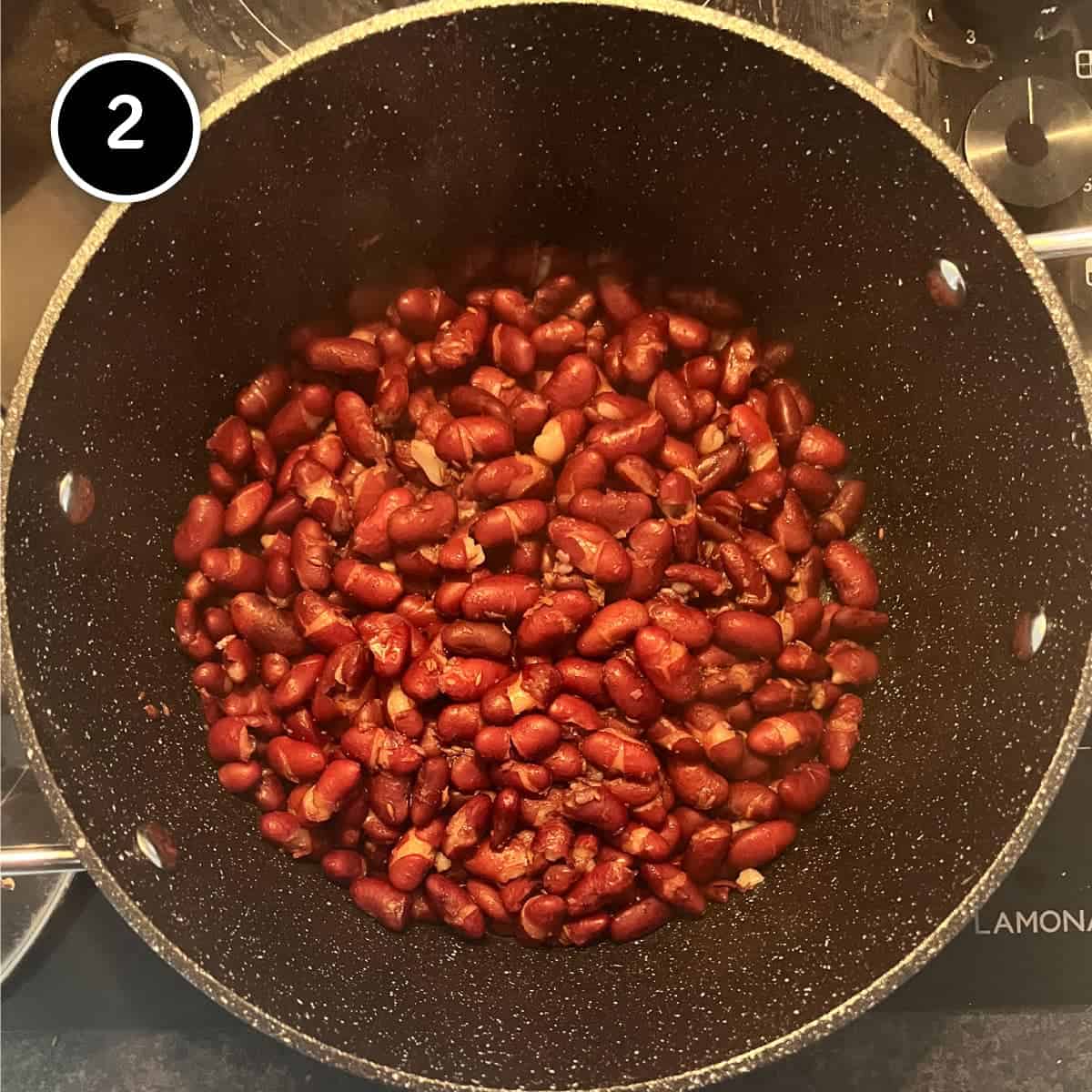 Cooked kidney beans in a pan