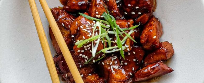 A bowl of Buta Kakuni (Japanese braised pork) with some chopsticks