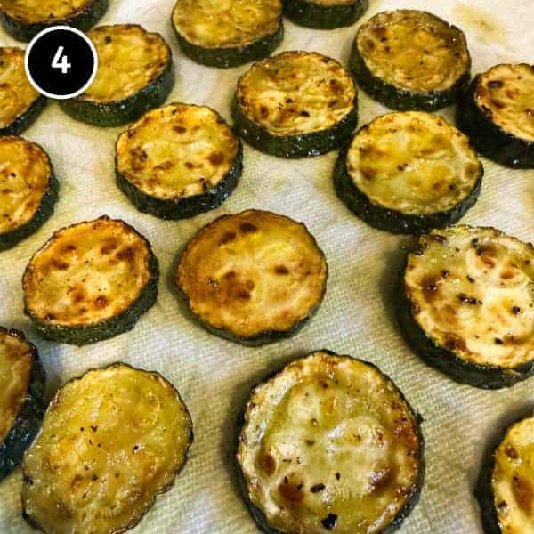 Zucchini Alla Scapece (Italian Zucchini with Mint & Vinegar) | cookeatworld.com Fried zucchini draining on paper towels.